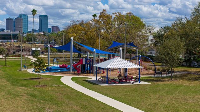 2702 W CASS STREET, Tampa, FL 33609