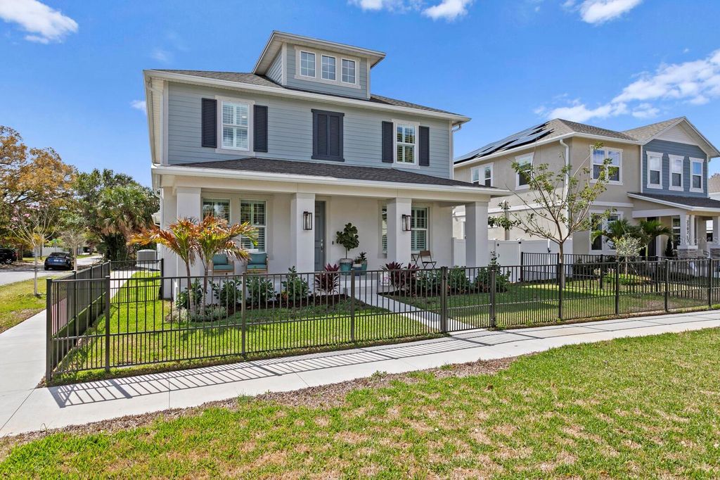 Image 2 of property listing at 2702 W CASS STREET, Tampa, FL 33609
