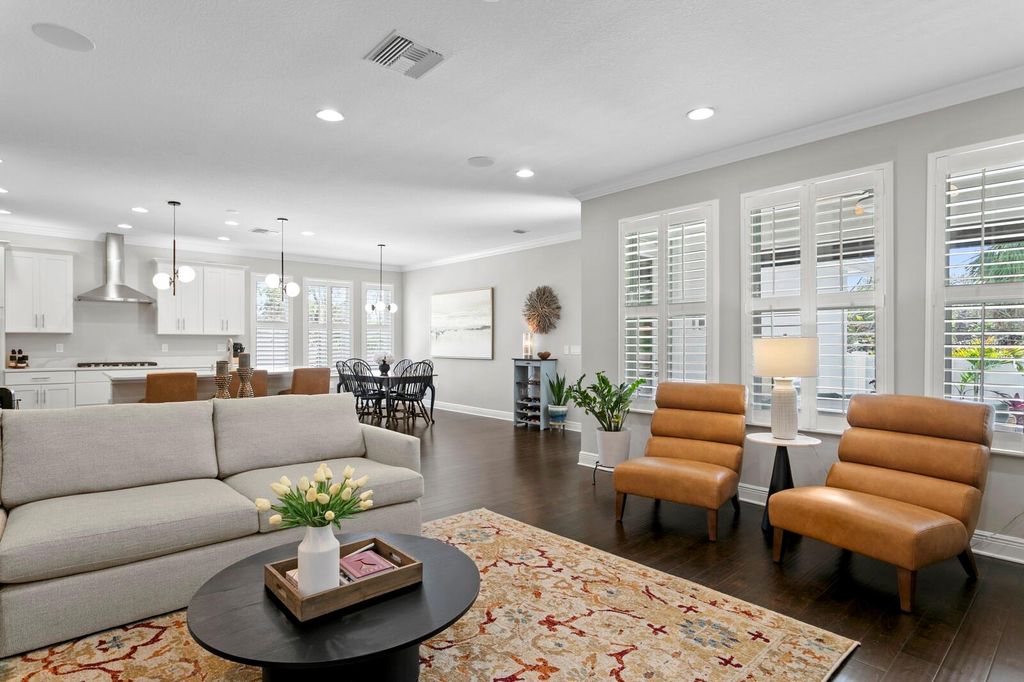 Image 22 of property listing at 2702 W CASS STREET, Tampa, FL 33609