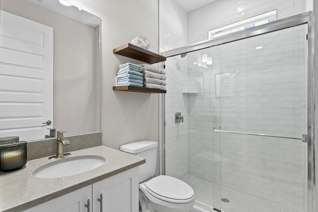 Image 38 of property listing at 2702 W CASS STREET, Tampa, FL 33609