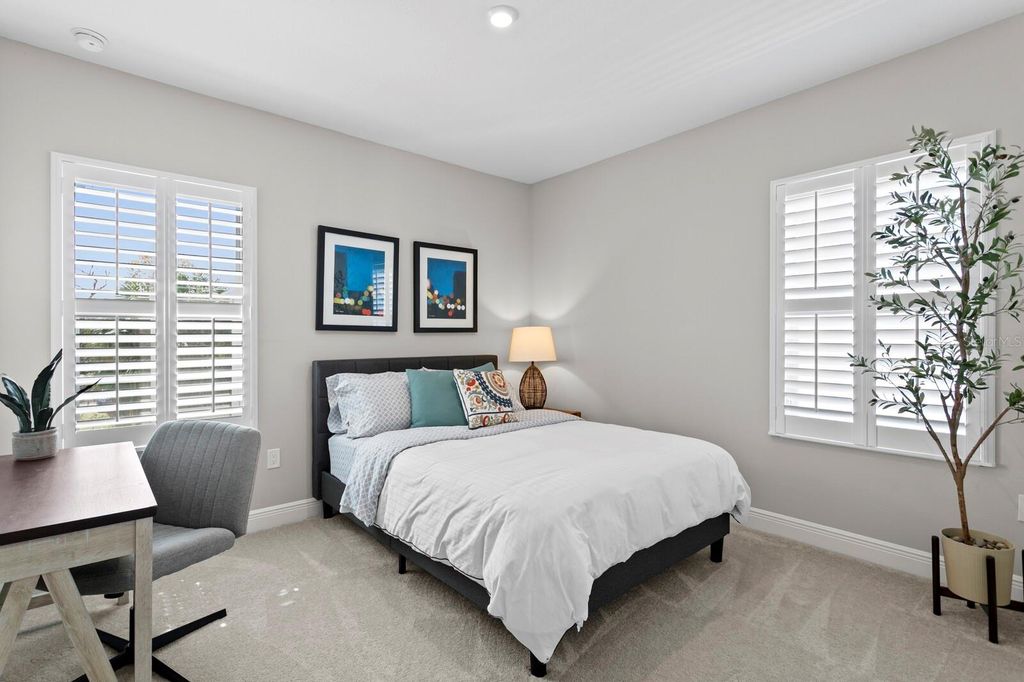 Image 39 of property listing at 2702 W CASS STREET, Tampa, FL 33609