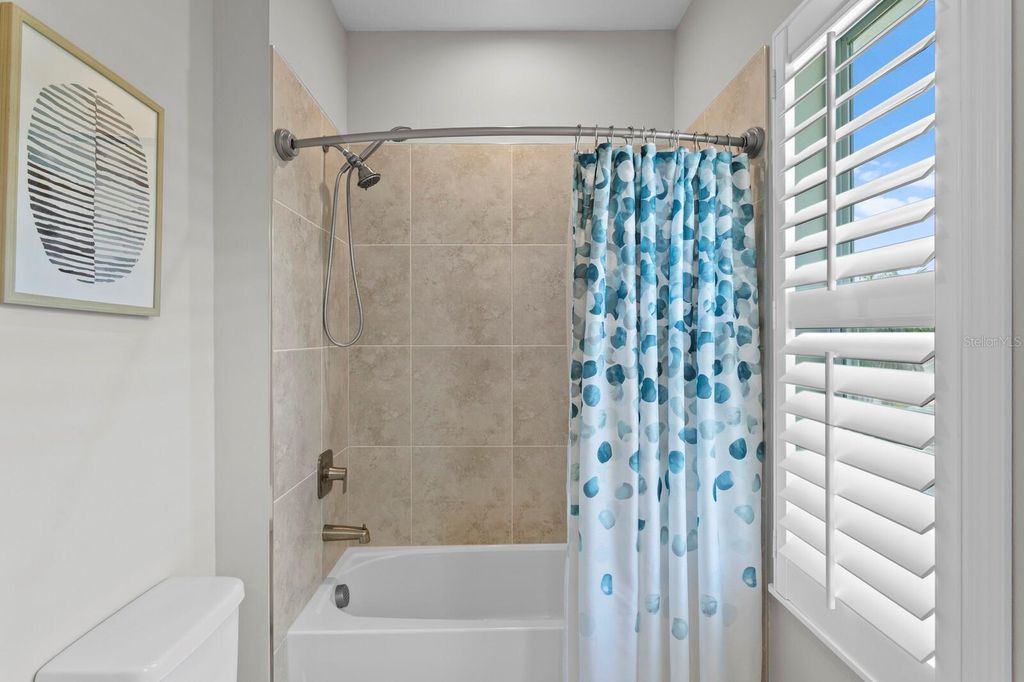Image 42 of property listing at 2702 W CASS STREET, Tampa, FL 33609