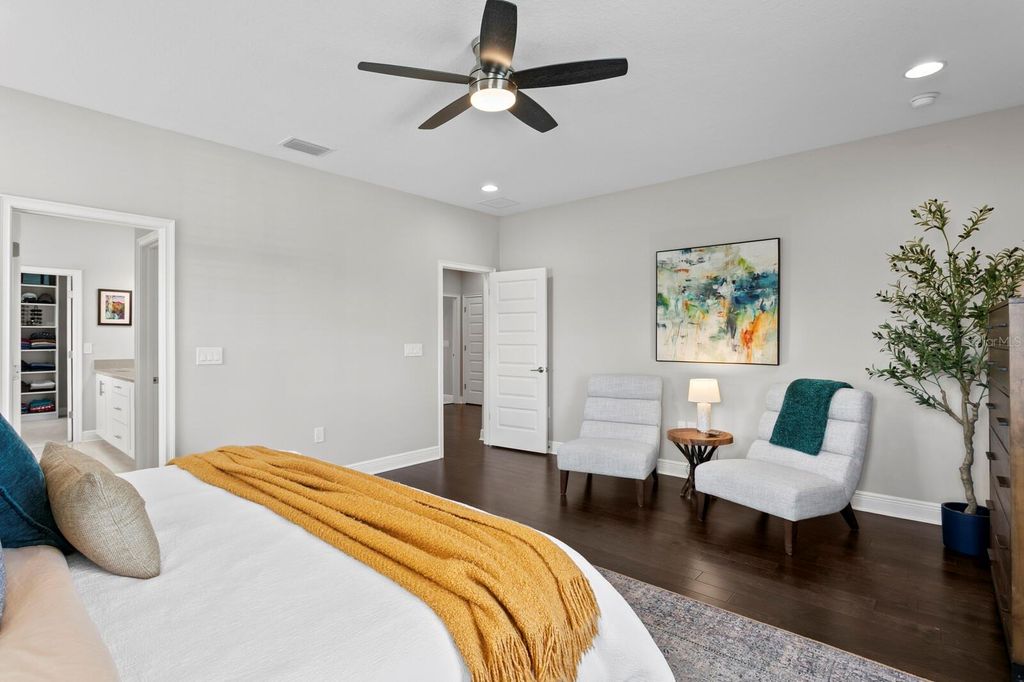 Image 51 of property listing at 2702 W CASS STREET, Tampa, FL 33609