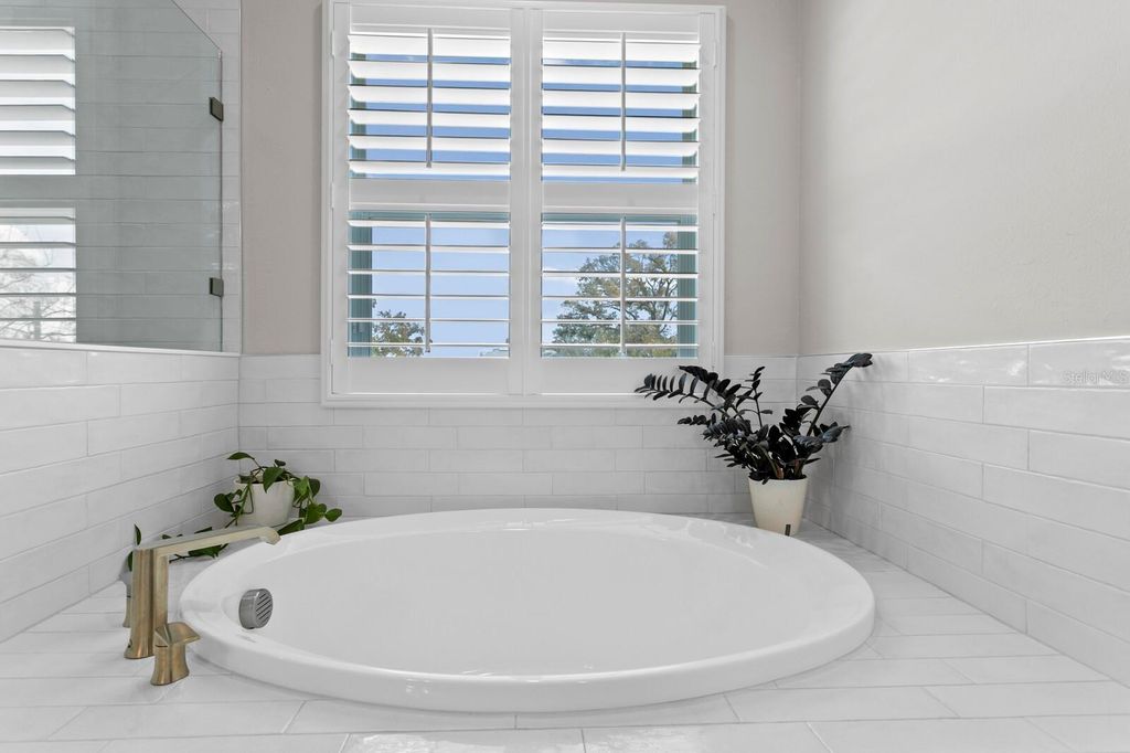 Image 53 of property listing at 2702 W CASS STREET, Tampa, FL 33609