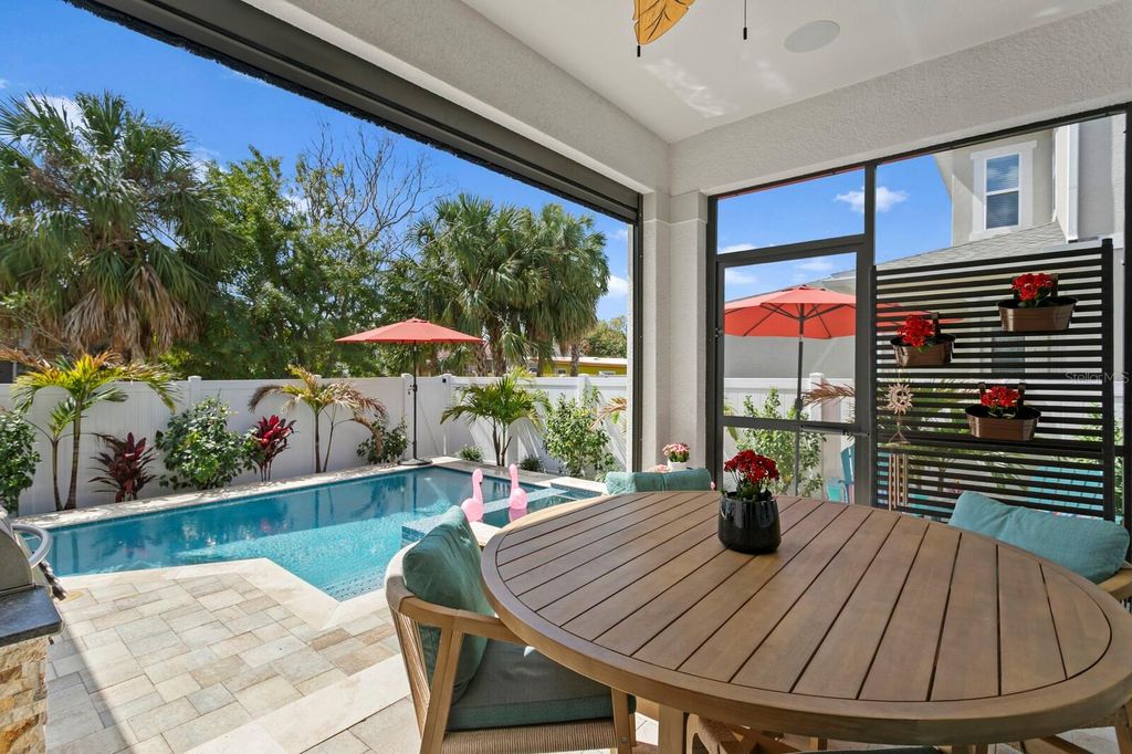 Image 8 of property listing at 2702 W CASS STREET, Tampa, FL 33609