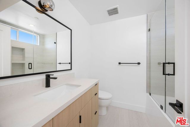 6241 Banner Avenue, Los Angeles, CA 90038