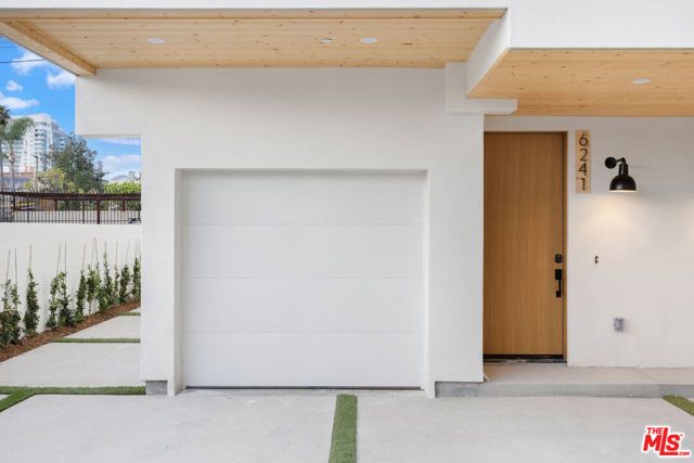 6241 Banner Avenue, Los Angeles, CA 90038