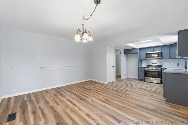 1205 N Ironwood Place, Broken Arrow, OK 74012