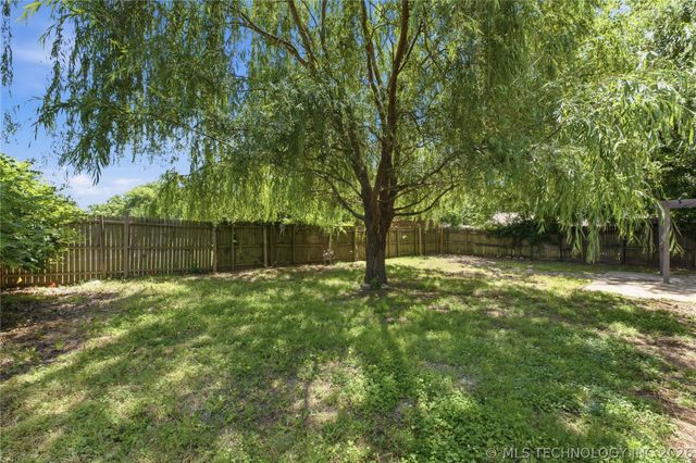 1205 N Ironwood Place, Broken Arrow, OK 74012