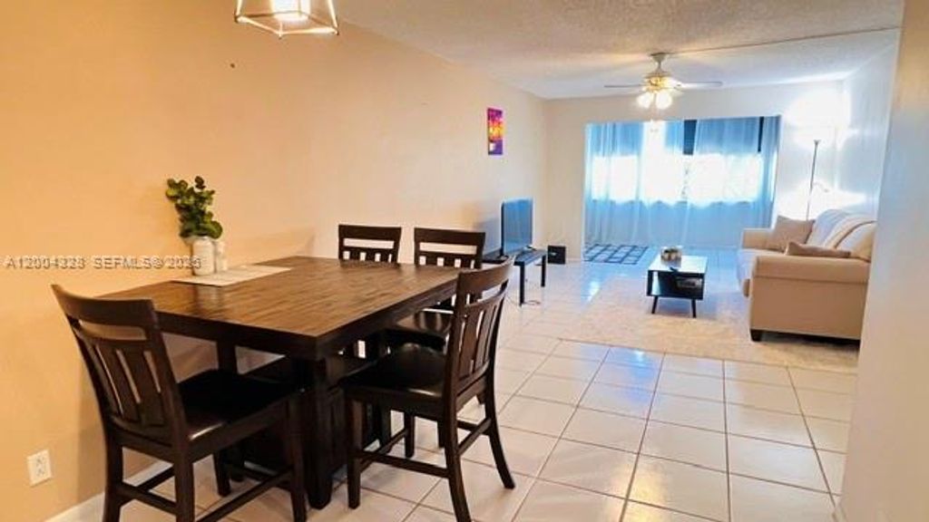 6500 Cypress Rd 402, Plantation, FL 33317