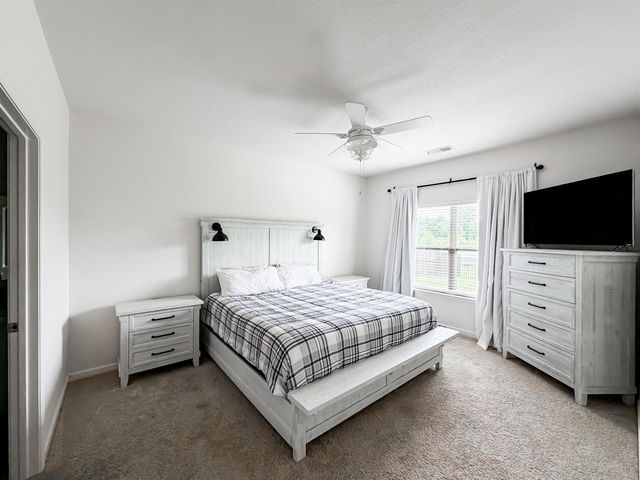4806 BARRETT OAKS DR, Millington, TN 38053