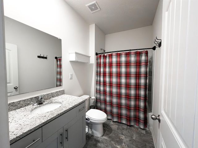 4806 BARRETT OAKS DR, Millington, TN 38053