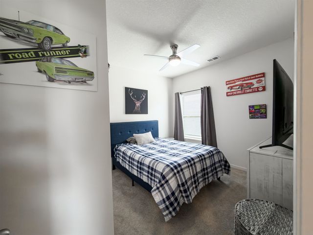 4806 BARRETT OAKS DR, Millington, TN 38053