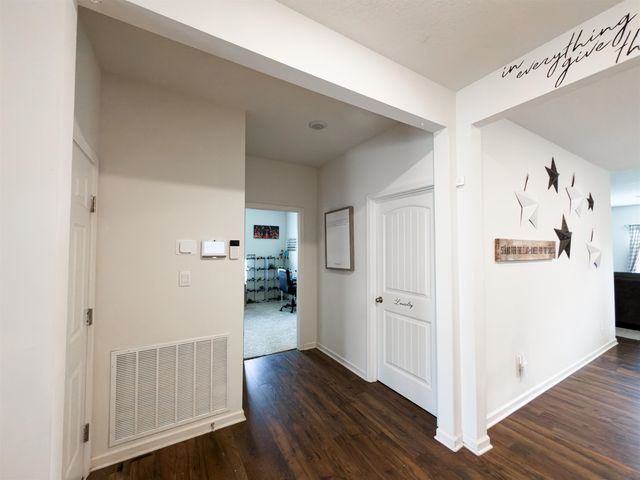 4806 BARRETT OAKS DR, Millington, TN 38053