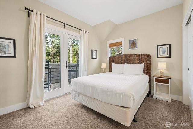 21 N Glen Lane, Pacific Beach, WA 98571