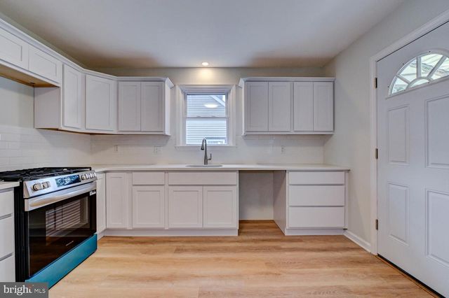 708 NATHAN HALE AVE, Trenton, NJ 08648