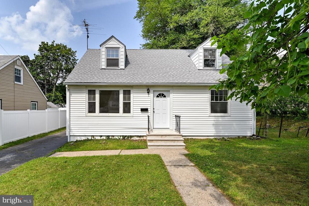 708 NATHAN HALE AVE, Trenton, NJ 08648