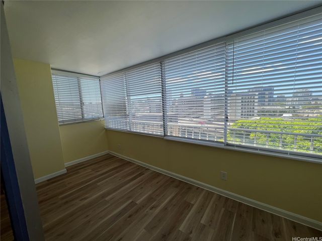 1400 Pensacola Street 706, Honolulu, HI 96822