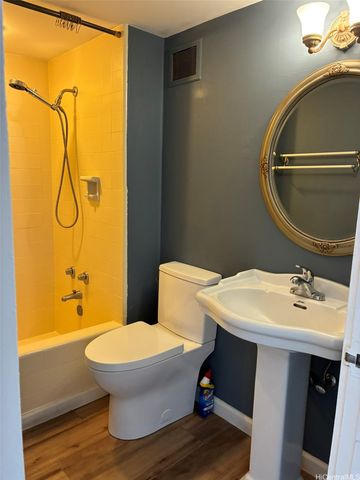 1400 Pensacola Street 706, Honolulu, HI 96822