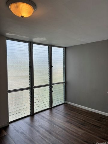 1400 Pensacola Street 706, Honolulu, HI 96822