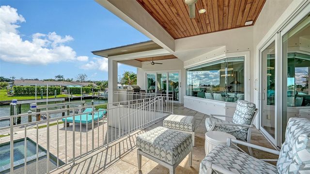 548 HORNBLOWER LANE, Longboat Key, FL 34228