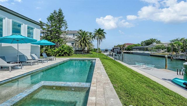 548 HORNBLOWER LANE, Longboat Key, FL 34228