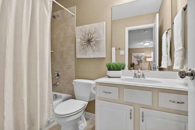 418 Hamilton Street, Lewisville, TX 75067