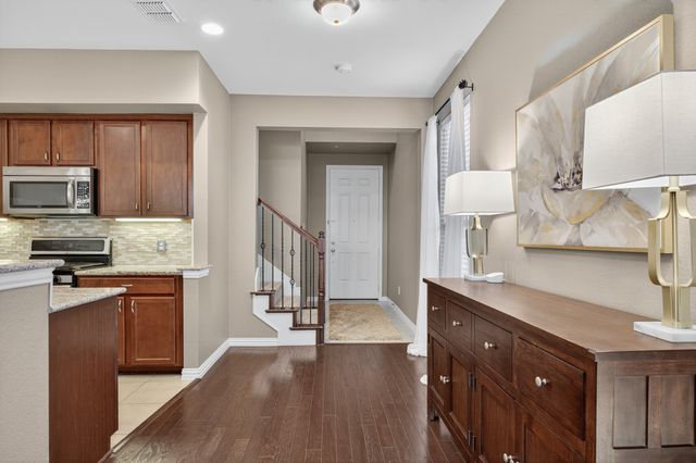 418 Hamilton Street, Lewisville, TX 75067