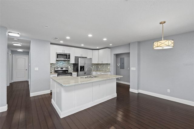 1520 S CHURCH AVENUE, Tampa, FL 33629