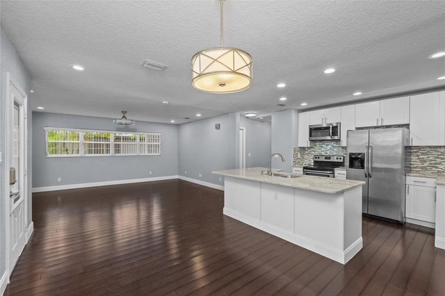 1520 S CHURCH AVENUE, Tampa, FL 33629