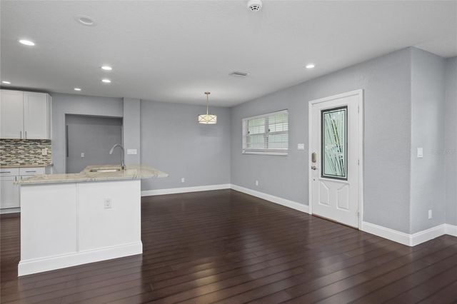 1520 S CHURCH AVENUE, Tampa, FL 33629