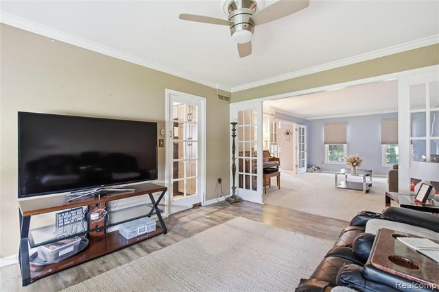 46884 Ben Franklin Drive, Utica, MI 48315