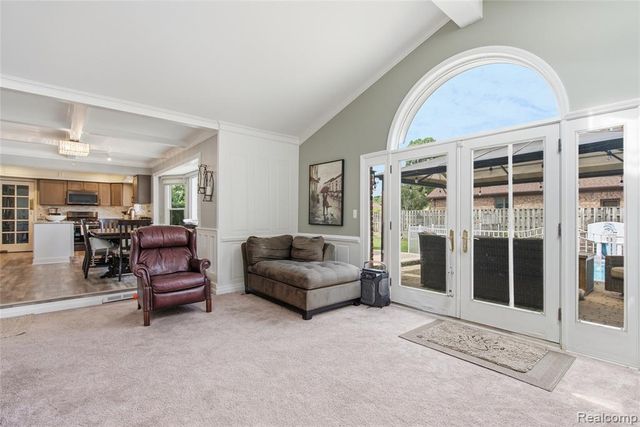 46884 Ben Franklin Drive, Utica, MI 48315
