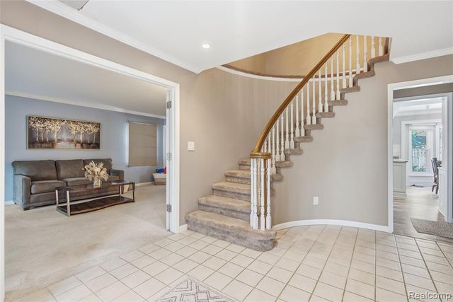 46884 Ben Franklin Drive, Utica, MI 48315