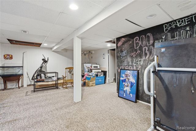 46884 Ben Franklin Drive, Utica, MI 48315