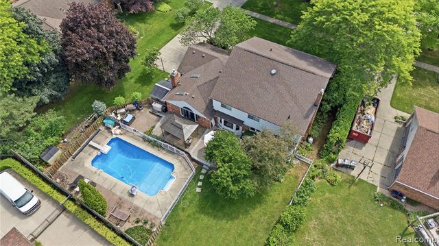 46884 Ben Franklin Drive, Utica, MI 48315
