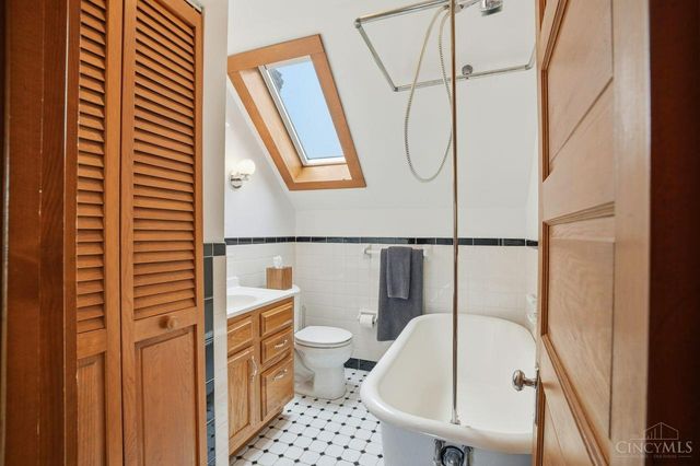 3635 Brentwood Avenue, Cincinnati, OH 45208