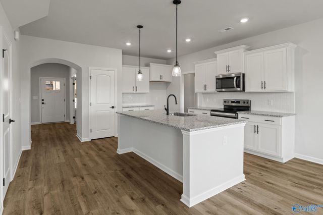 412 Ledgeway Drive, Harvest, AL 35749