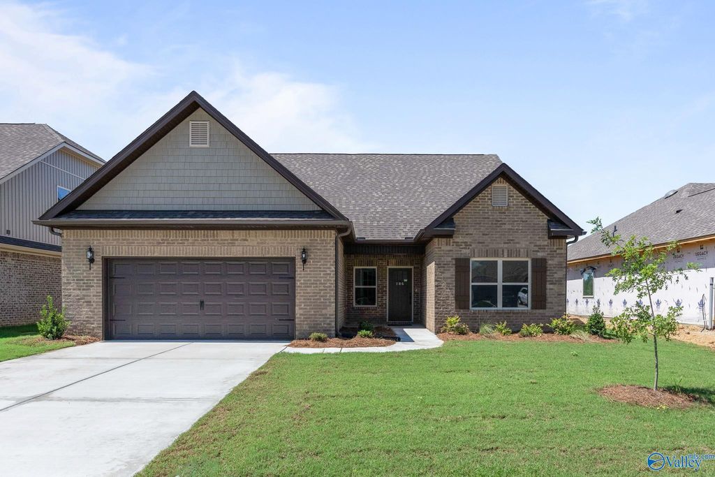 412 Ledgeway Drive, Harvest, AL 35749