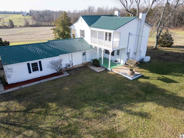 305 Simpkins Ln, Mayfield, KY 42066