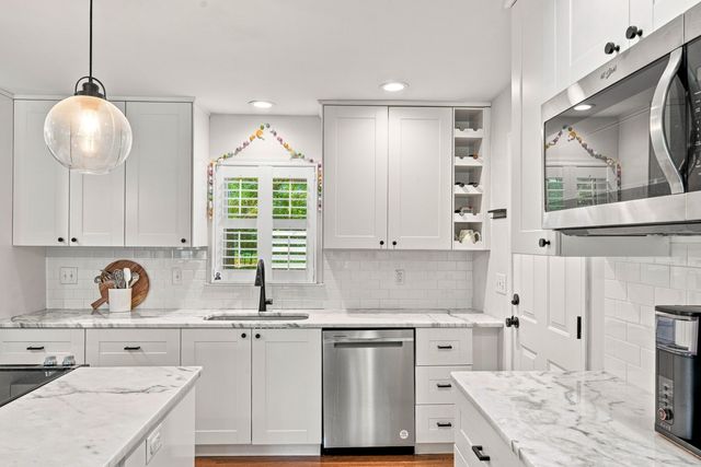 1373 White Drive, Charleston, SC 29407