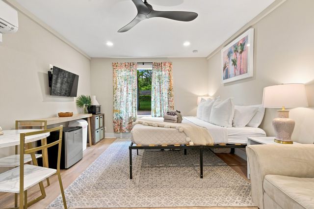 1373 White Drive, Charleston, SC 29407