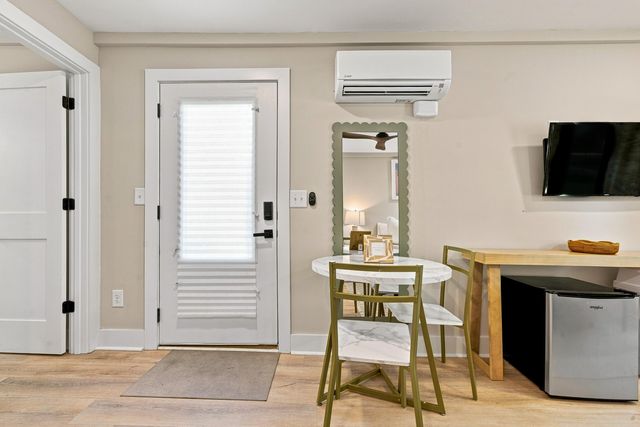 1373 White Drive, Charleston, SC 29407