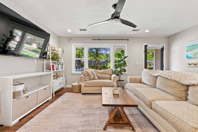 1373 White Drive, Charleston, SC 29407