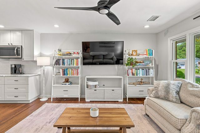1373 White Drive, Charleston, SC 29407