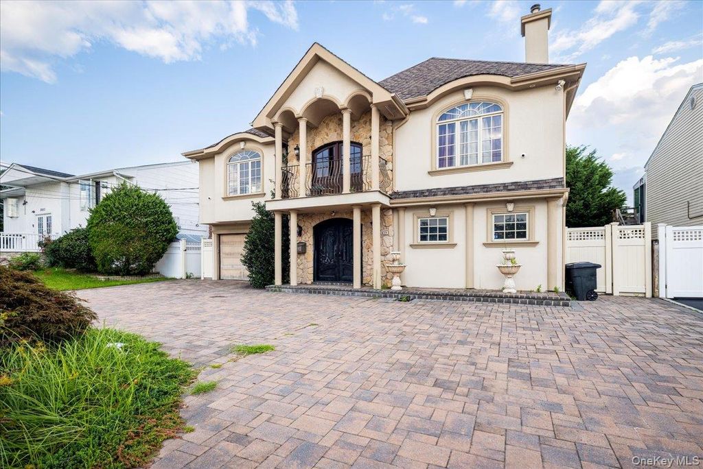 2829 Judith Drive, Bellmore, NY 11710 — photo 2