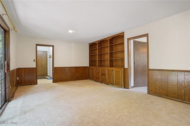 206 Fawnwood Drive, Tallmadge, OH 44278