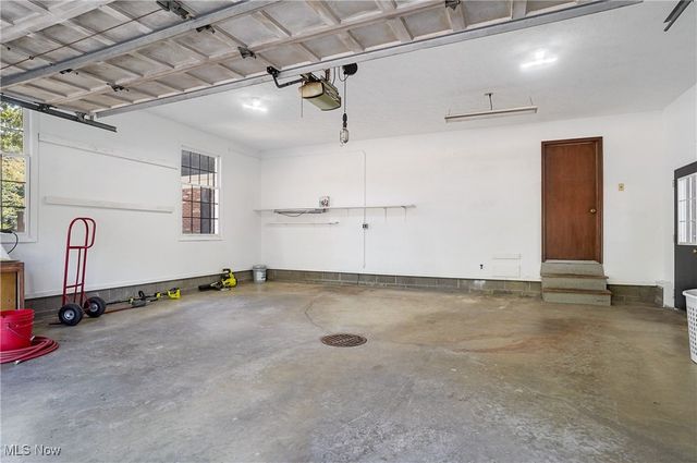 206 Fawnwood Drive, Tallmadge, OH 44278