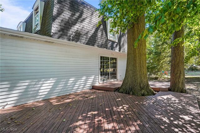 206 Fawnwood Drive, Tallmadge, OH 44278