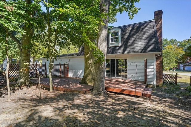 206 Fawnwood Drive, Tallmadge, OH 44278